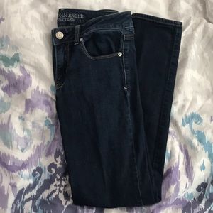 American eagle dark wash skinny jeans (size 6)